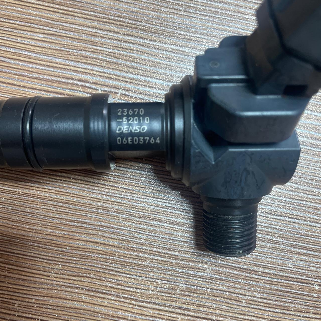 Denso Diesel Fuel Injector – 23670-52010 (Common Rail)
